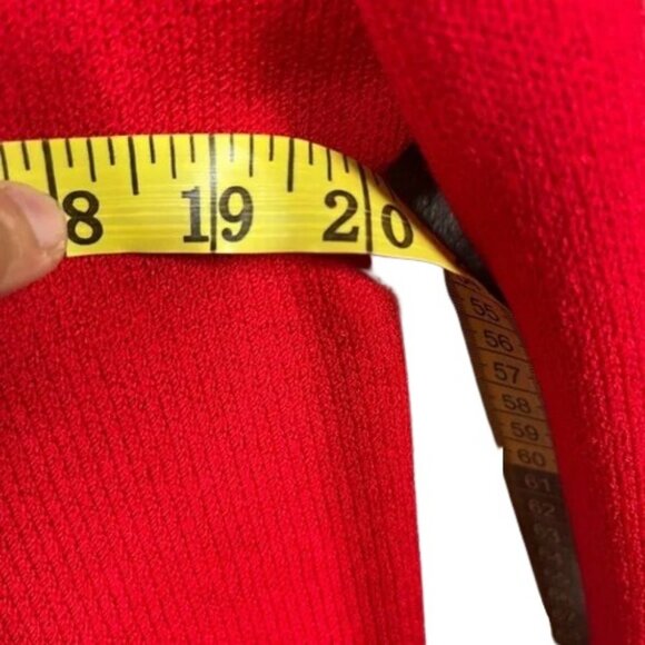 St. John red knit long-sleeve top size US M - Picture 7 of 8